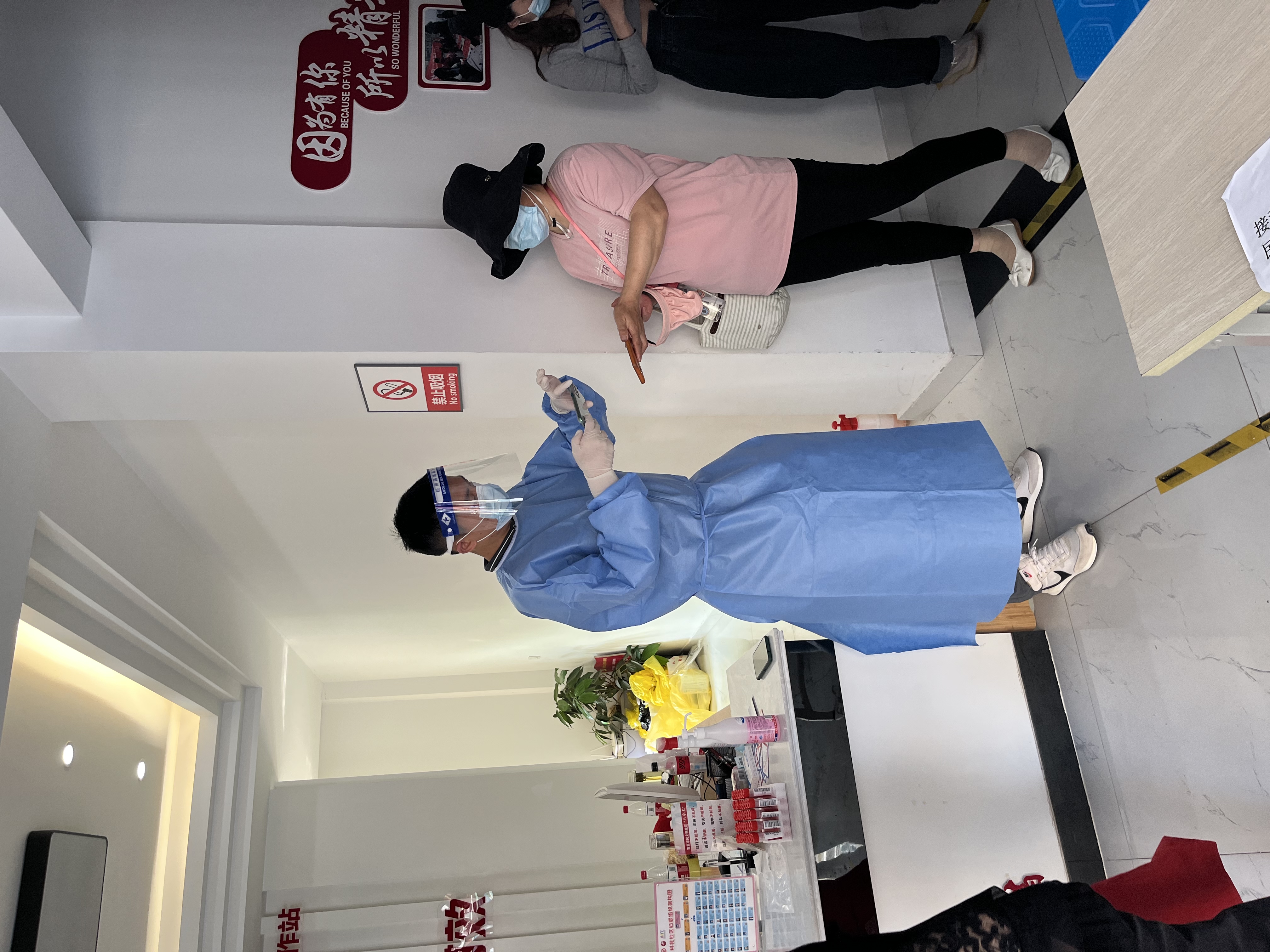 罗斌.jpg